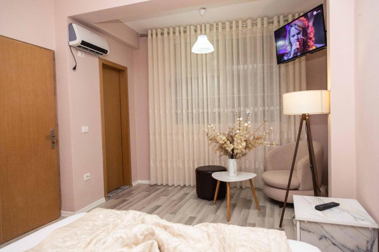 Two Bedroom Villa Тирана Екстер'єр фото